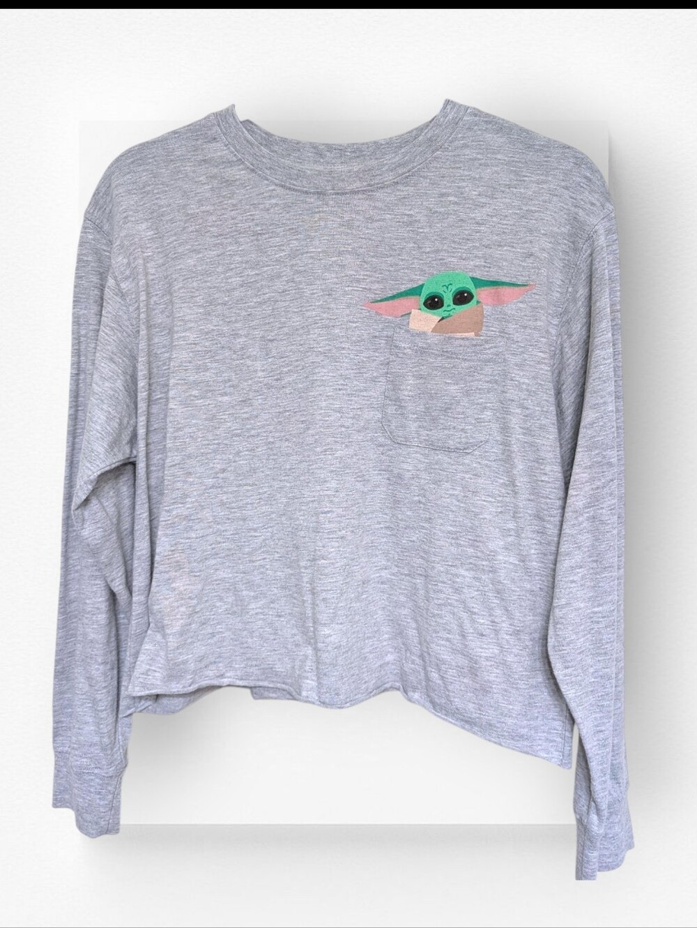 Star Wars Mandalorian Grogu Tee Mad Engine Shirt Cropped Long Sleeve Gray Large
